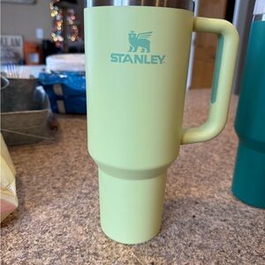 Stanley 40oz Lime Tumbler with Handle